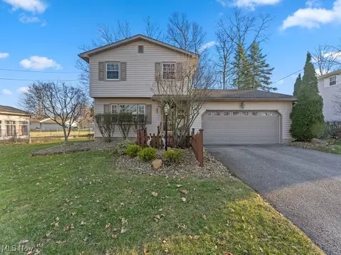 4179 Nottingham Ave, Youngstown, OH 44511