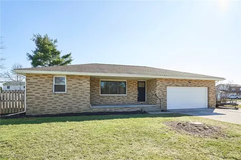 155 Northpark Dr, Wadsworth, OH 44281