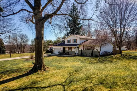 5926 Dailey Rd, New Franklin, OH 44319 photo 3