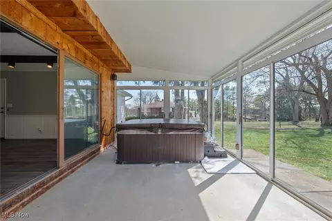 5926 Dailey Rd, New Franklin, OH 44319 photo 9