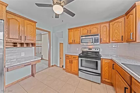5926 Dailey Rd, New Franklin, OH 44319 photo 24