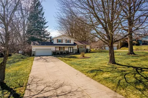 5926 Dailey Rd, New Franklin, OH 44319 photo 2