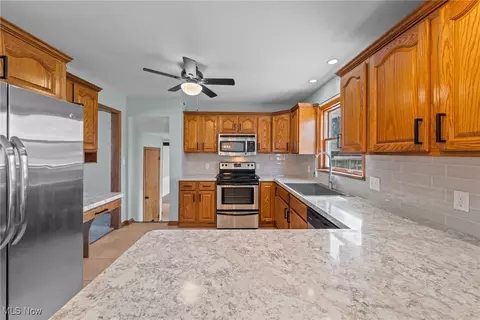5926 Dailey Rd, New Franklin, OH 44319 photo 25