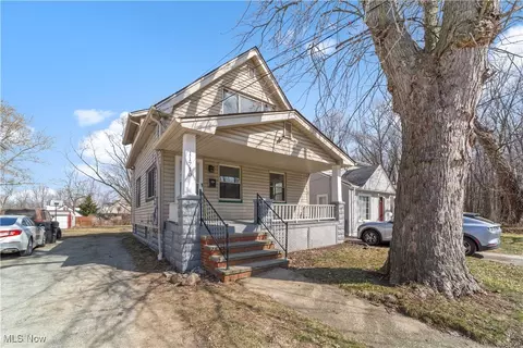 11710 Longmead Ave, Cleveland, OH 44135