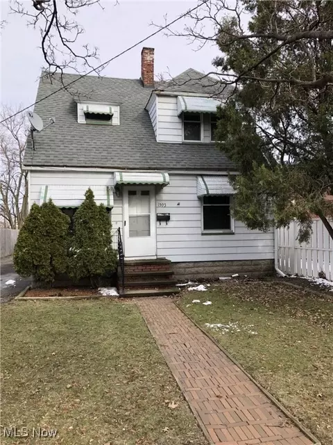 1593 Coutant Ave, Lakewood, OH 44107