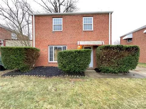 20370 Crystal Ave, Euclid, OH 44123