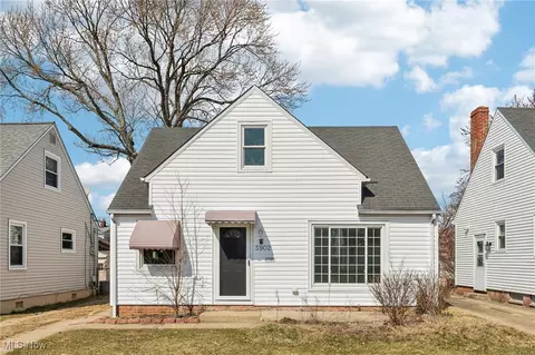 5902 Allanwood Dr, Cleveland, OH 44129