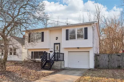 226 W Union St, Medina, OH 44256
