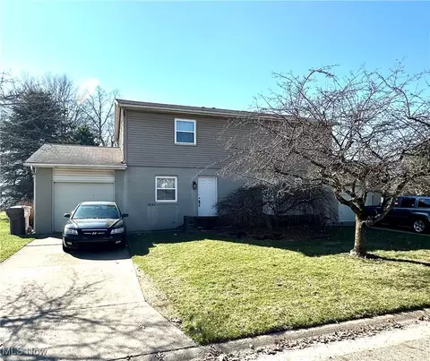 1331 Stardust Ave NW, Canton, OH 44708 photo 3