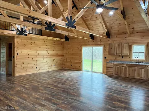 Living - 2239 Eureka Rd, Ashtabula, OH 44004 photo 2 of 2