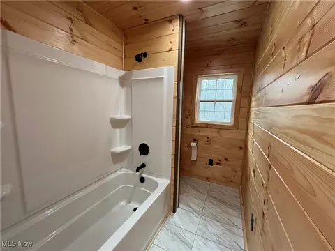 Bath - 2239 Eureka Rd, Ashtabula, OH 44004 photo 1 of 1