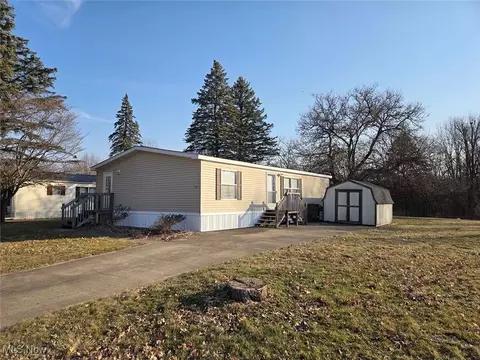 51 Thomas Blvd NW, Massillon, OH 44647