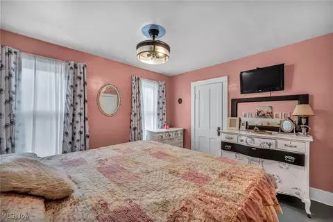Bedroom - 408 E Monroe St, Sandusky, OH 44870 photo 3 of 6