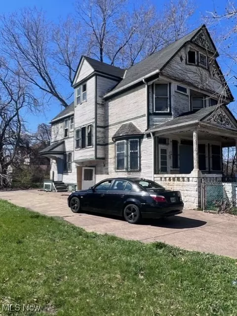 2380 E 40th St, Cleveland, OH 44104