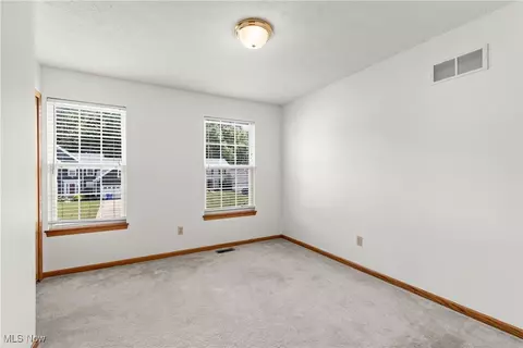 Bedroom - 4167 Chapman Dr, Kent, OH 44240 photo 2 of 5