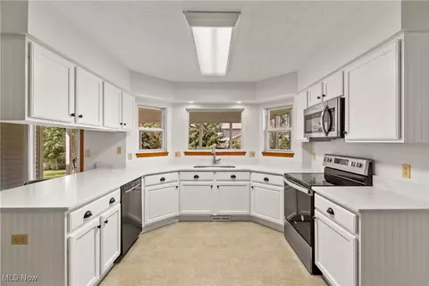 Kitchen - 4167 Chapman Dr, Kent, OH 44240 photo 2 of 4