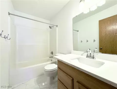 Bath - 4167 Chapman Dr, Kent, OH 44240 photo 3 of 3