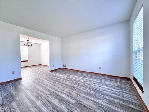 Living - 4167 Chapman Dr, Kent, OH 44240 photo 4 of 6