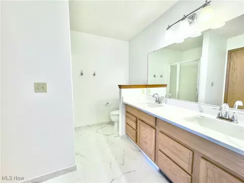 Bath - 4167 Chapman Dr, Kent, OH 44240 photo 1 of 3
