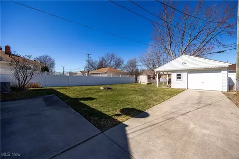 3122 Commonwealth Dr, Parma, OH 44134 photo 34