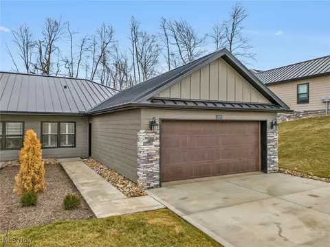 1029 Sycamore Ln, Millersburg, OH 44654