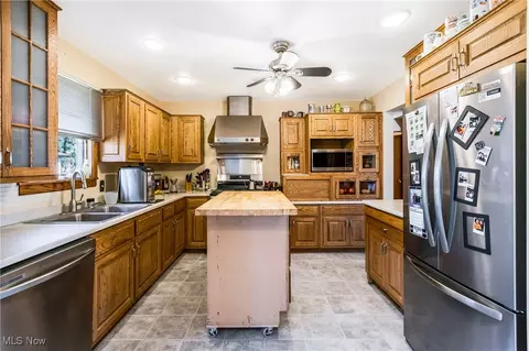 Kitchen - 4610 Warwick Dr, Canfield, OH 44406 photo 1 of 6