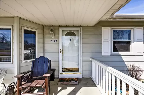 Exterior - 4610 Warwick Dr, Canfield, OH 44406 photo 2 of 6