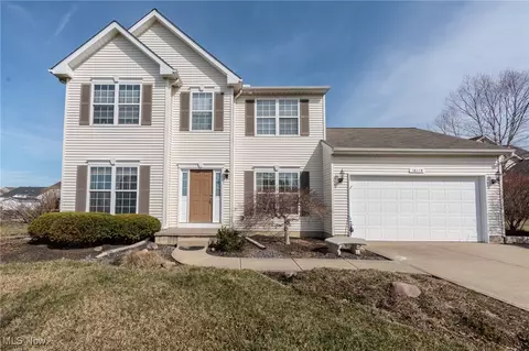 38278 Millenium Ct, North Ridgeville, OH 44039