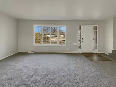 Living - 5821 Sequoia Dr, Cleveland, OH 44134 photo 6 of 7