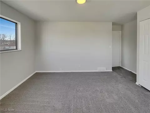 Bedroom - 5821 Sequoia Dr, Cleveland, OH 44134 photo 5 of 12