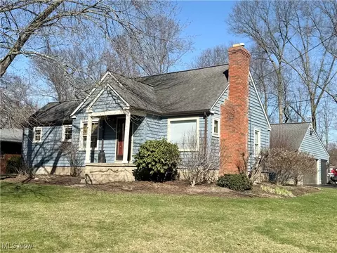2020 Howland Wilson Rd NE, Warren, OH 44484