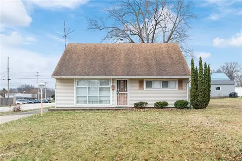 1076 Hartshorn St, Alliance, OH 44601