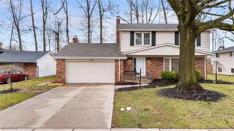 6139 St Joseph Dr, Seven Hills, OH 44131