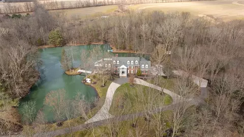 6900 Deerfield Ave NW, Canal Fulton, OH 44614
