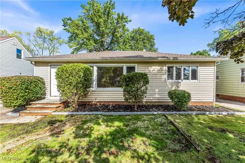 15313 Steinway Blvd, Maple Heights, OH 44137