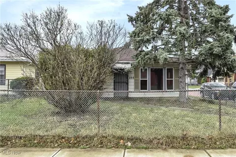 898 Wayside Rd, Cleveland, OH 44110