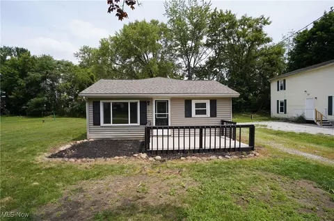 1221 Abington Rd, Akron, OH 44312