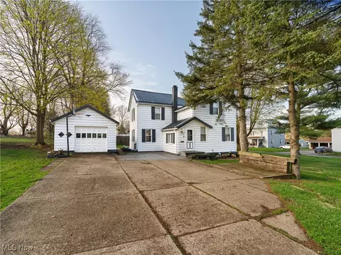 1438 E Main St, Louisville, OH 44641