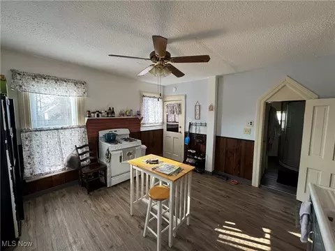 1238 W 8th St, Ashtabula, OH 44004 photo 10