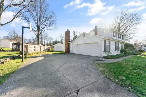 801 Golfview Ave, Boardman, OH 44512 photo 2