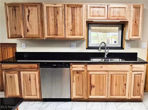 Kitchen - 2020 E 39th St, Ashtabula, OH 44004 photo 1 of 1