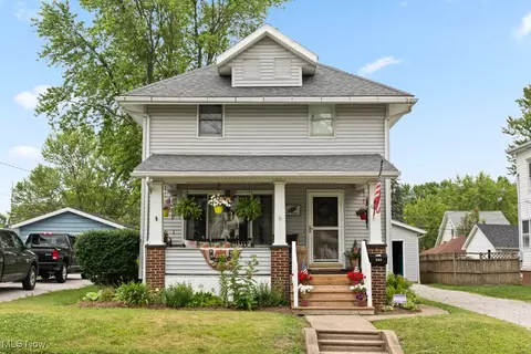 664 W Oregon Ave, Sebring, OH 44672