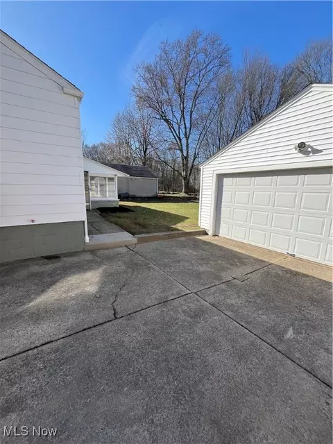 115 Grimm Heights Ave, Struthers, OH 44471 photo 32