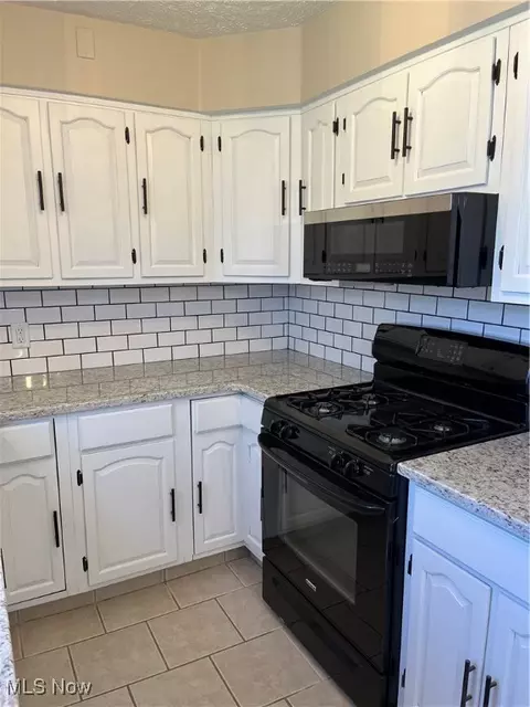 115 Grimm Heights Ave, Struthers, OH 44471 photo 8