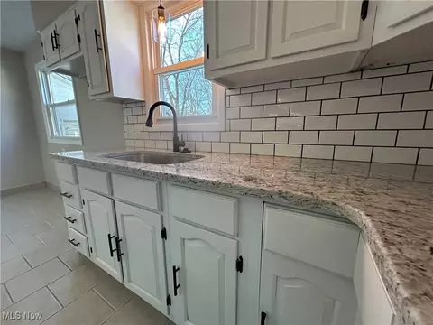 115 Grimm Heights Ave, Struthers, OH 44471 photo 7