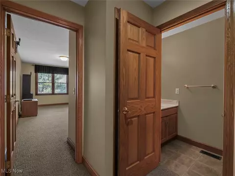 227 Pinehurst Dr, Dover, OH 44622 photo 22