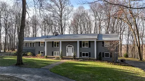 502 Timberline Dr, Akron, OH 44333