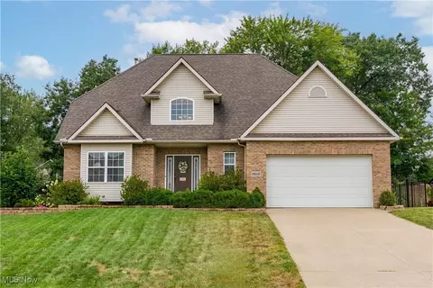 3212 Deborah Ct, Uniontown, OH 44685