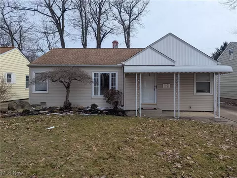 1191 Orchard Heights Dr, Mayfield Heights, OH 44124