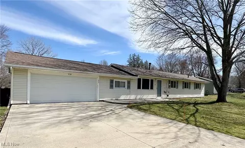 103 N Oakmont Dr, Northfield, OH 44067